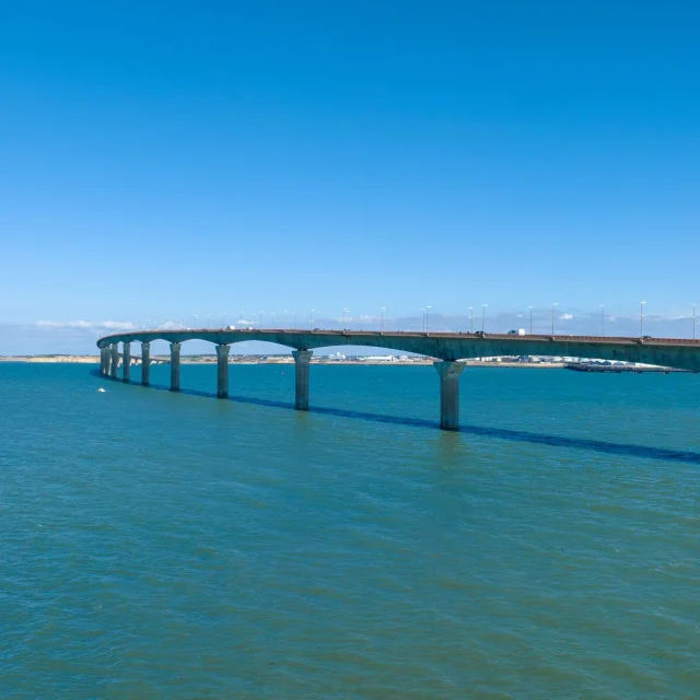 Accès Île de Ré par le pont depuis Andilly-les-Marais