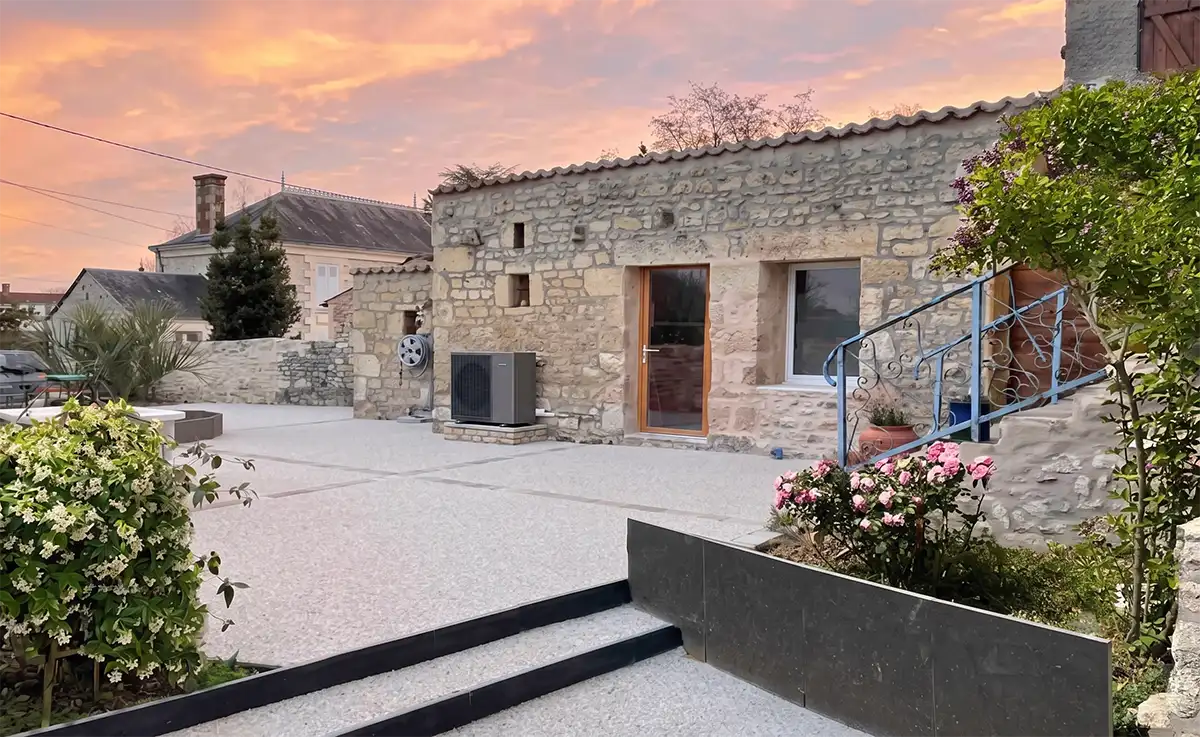Maison en tuffeau à Fontenay-le-Comte équipée par AG Clim 17