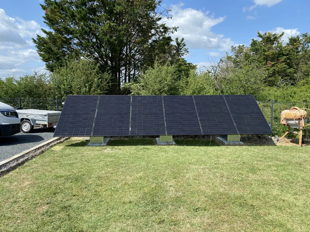 Panneaux photovoltaïques intégrés sur tuiles canal à l'Île de Ré